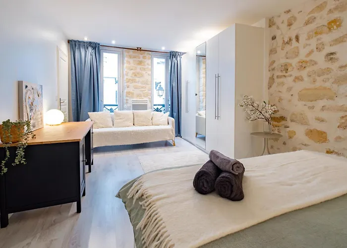 Apartament Moderne Notre-dame De