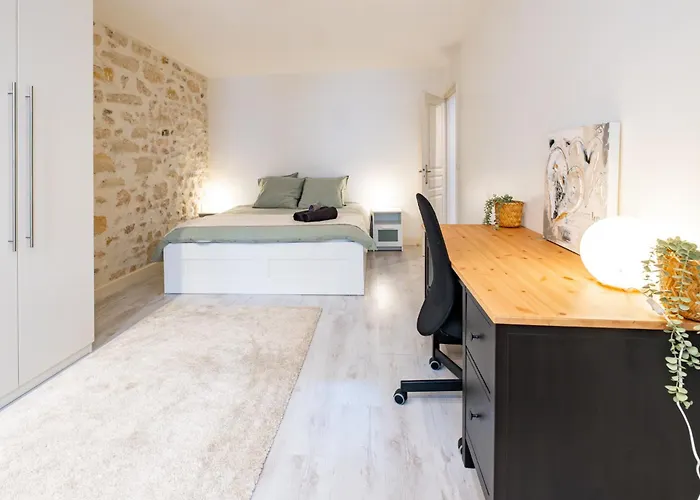 Apartament Moderne Notre-dame De
